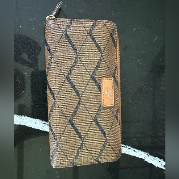 Fossil wallet - Picture 1 of 3